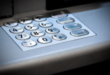 小企业在选择服务器时应考虑哪些关键因素?-鱼云